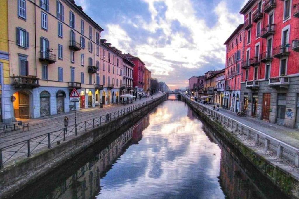 Ad Un Passo Dal Duomo Elegante Appartamento Wifi Milánó Kültér fotó